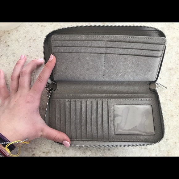 Michael Kors Grey Wallet - Picture 4 of 6